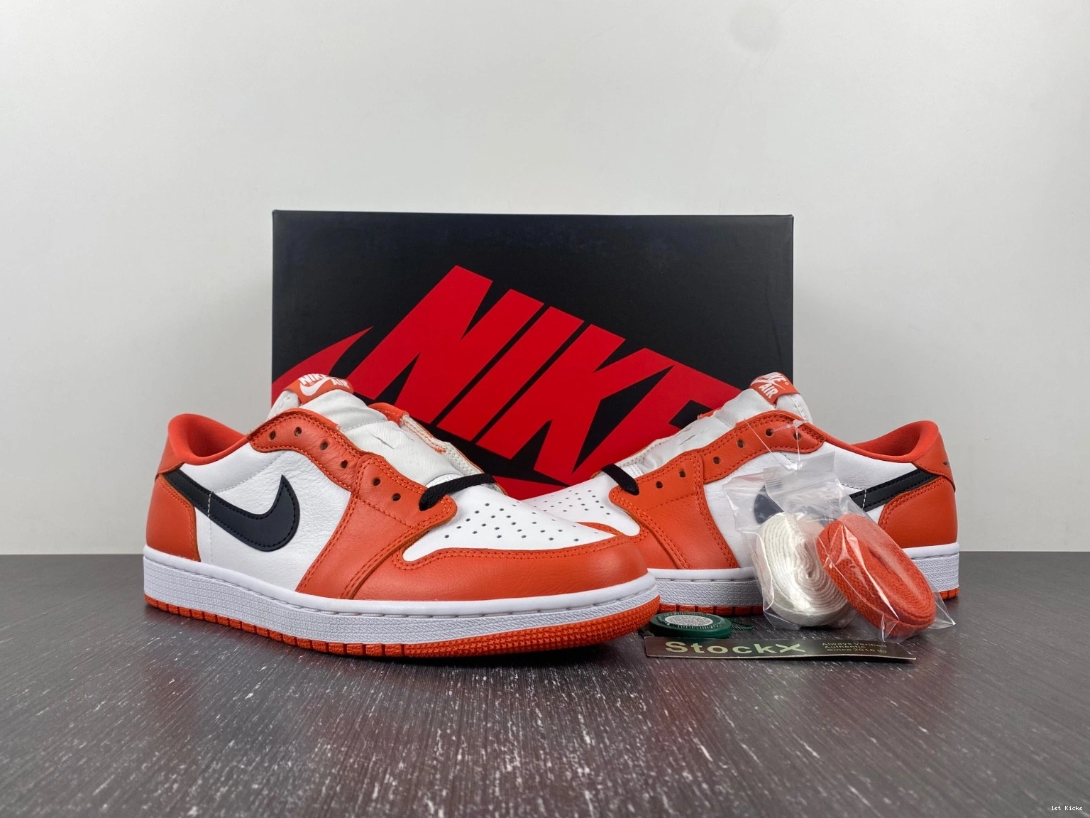 1 Jordan Low CZ0790-801 Men's Starfish - 0129